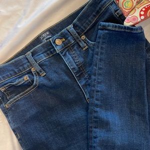 Show up sassy with these J Crew high rise skinny jeans!